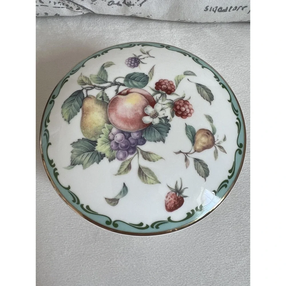 Vintage‎ Mikasa Fruit Bouquet Round Covered Candy Dish Porcelain Trinket Box